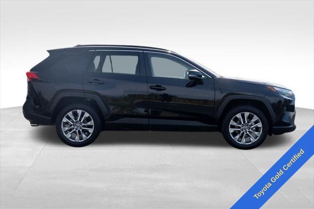 Photo of 2024 Midnight Black Metallic Toyota RAV4