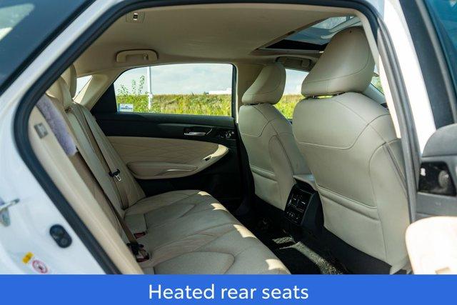 Photo of 2019 Pearl Toyota Avalon Hybrid