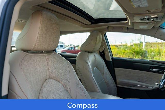 Photo of 2019 Pearl Toyota Avalon Hybrid