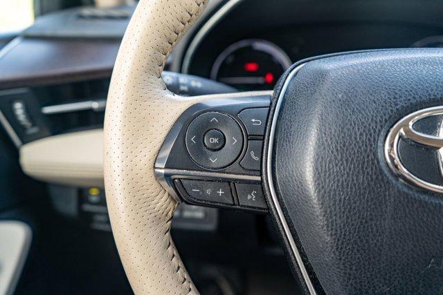 Photo of 2019 Pearl Toyota Avalon Hybrid