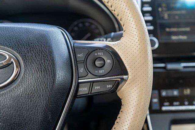 Photo of 2019 Pearl Toyota Avalon Hybrid