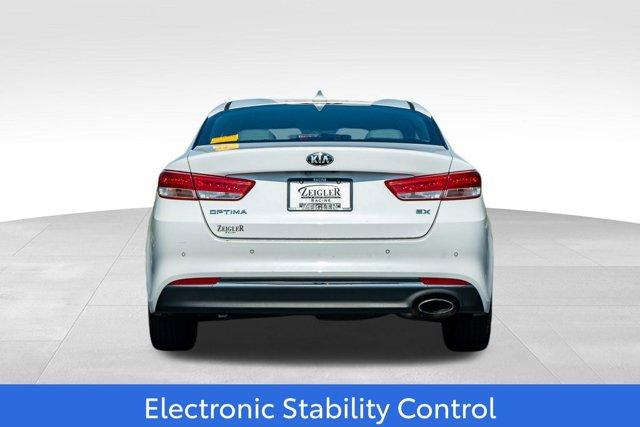 Photo of 2018 Snow White Pearl Kia Optima