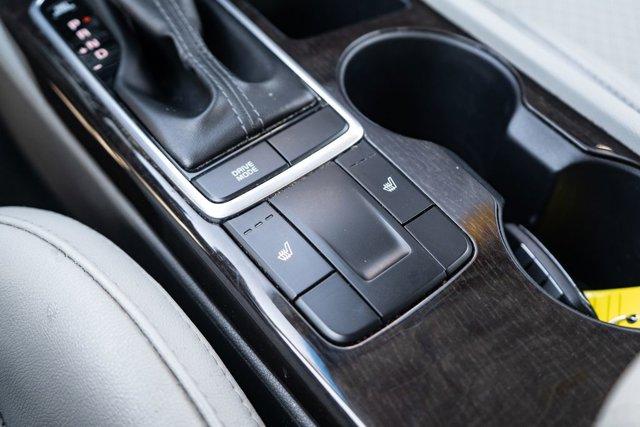 Photo of 2018 Snow White Pearl Kia Optima