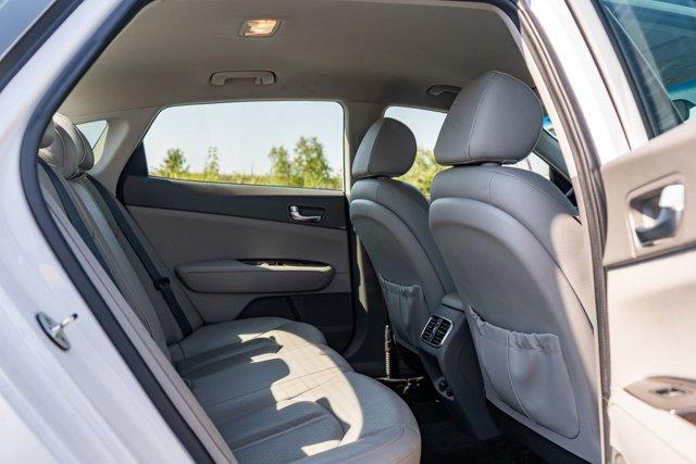 Photo of 2018 Snow White Pearl Kia Optima