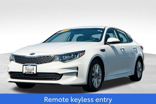 Photo of 2018 Snow White Pearl Kia Optima