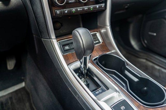 Photo of 2022 Crystal White Pearl Subaru Ascent