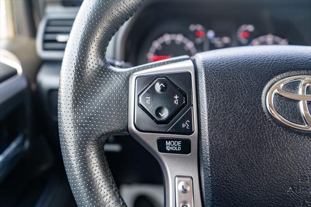 Photo of 2022 White Toyota 4Runner