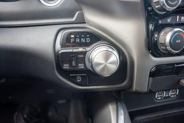 Photo of 2024 Diamond Black Crystal Pearlcoat RAM 1500