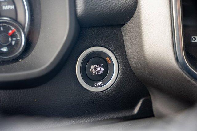 Photo of 2024 Diamond Black Crystal Pearlcoat RAM 1500