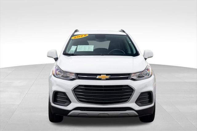 Photo of 2022 Summit White Chevrolet Trax