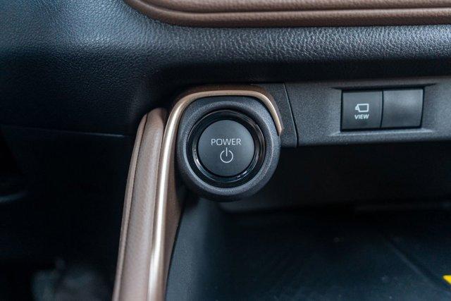 Photo of 2025 Midnight Black Toyota Grand Highlander Hybrid