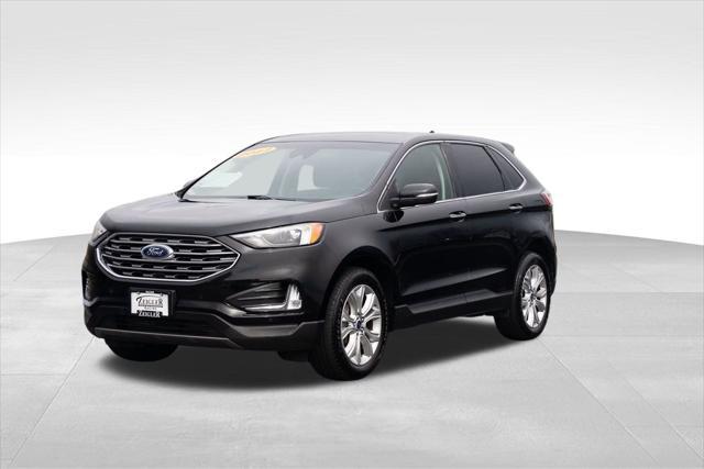 Photo of 2022 Black Metallic Ford Edge