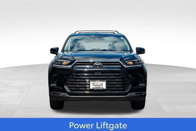 Photo of 2025 Midnight Black Toyota Grand Highlander