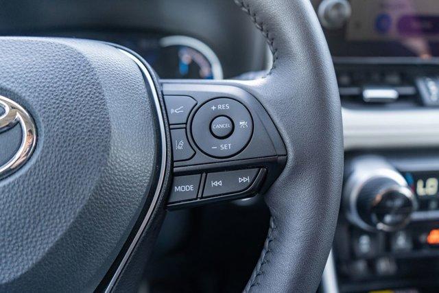 Photo of 2024 Silver Sky Metallic Toyota RAV4 Hybrid
