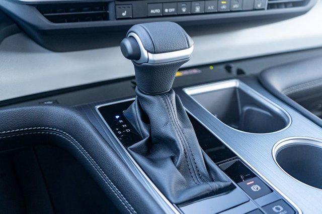 Photo of 2025 Ruby Flare Pearl Toyota Sienna