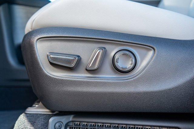 Photo of 2025 Ruby Flare Pearl Toyota Sienna