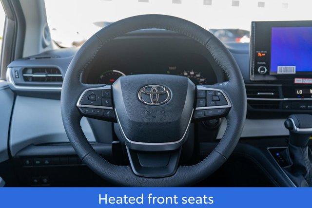 Photo of 2025 Ruby Flare Pearl Toyota Sienna