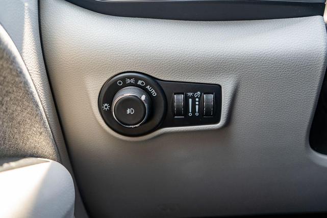 Photo of 2024 Bright White Clearcoat Jeep Compass