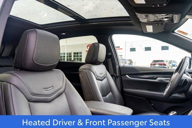 Photo of 2023 Argent Silver Metallic Cadillac XT5