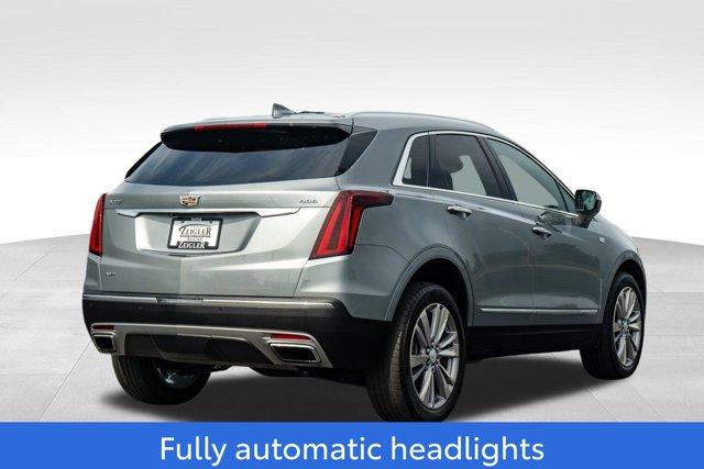 Photo of 2023 Argent Silver Metallic Cadillac XT5