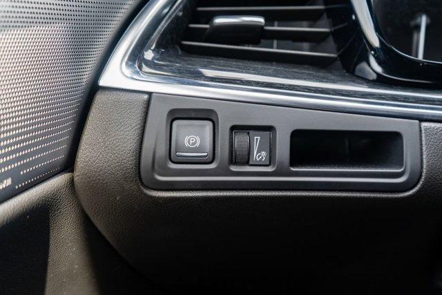 Photo of 2023 Argent Silver Metallic Cadillac XT5