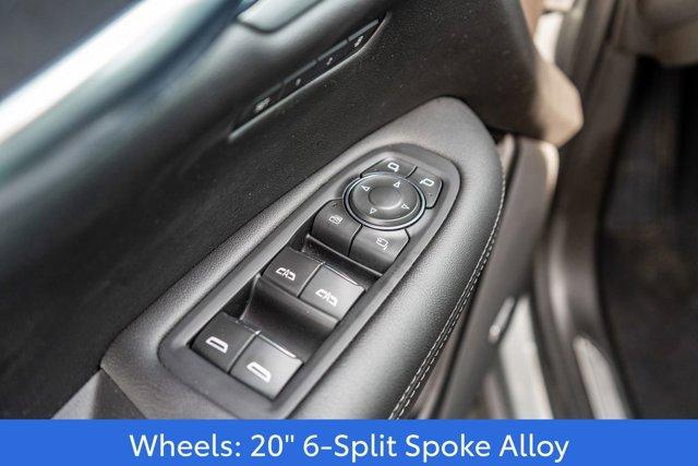 Photo of 2023 Argent Silver Metallic Cadillac XT5