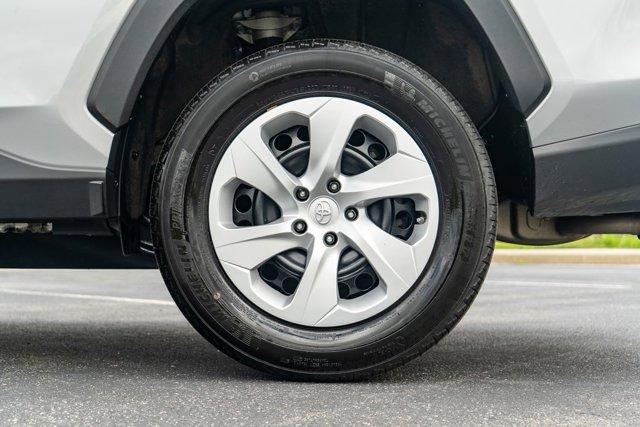 Photo of 2024 Silver Sky Metallic Toyota RAV4