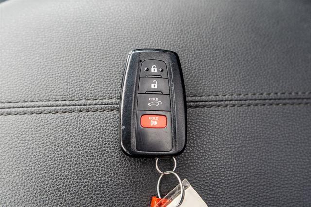 Photo of 2020 Silver Sky Metallic w/Midnight Black Roof Toyota RAV4 Hybrid