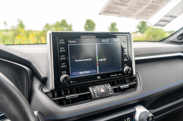 Photo of 2020 Silver Sky Metallic w/Midnight Black Roof Toyota RAV4 Hybrid