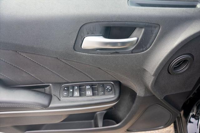 Photo of 2023 Pitch Black Clearcoat Dodge Charger