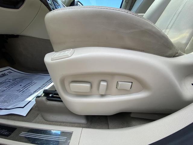Photo of 2015 Cocoa Bronze Metallic Cadillac SRX
