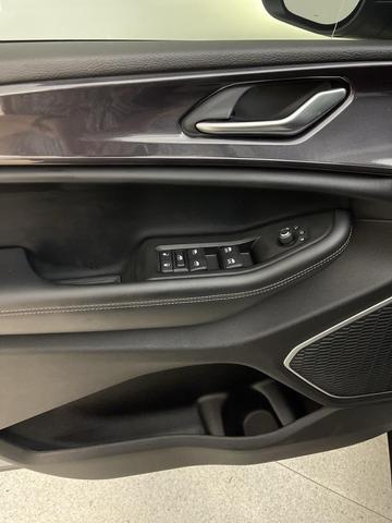 Photo of 2021 Silver Zynith Jeep Grand Cherokee L