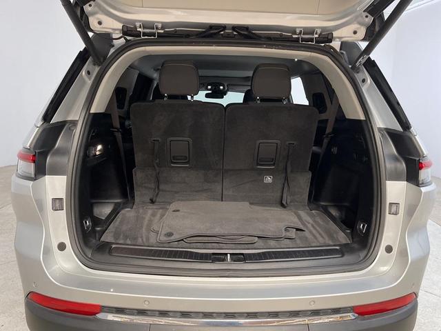 Photo of 2021 Silver Zynith Jeep Grand Cherokee L