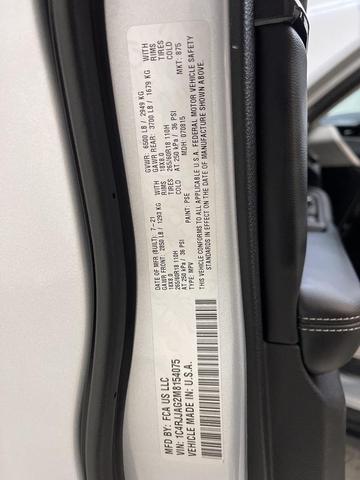 Photo of 2021 Silver Zynith Jeep Grand Cherokee L