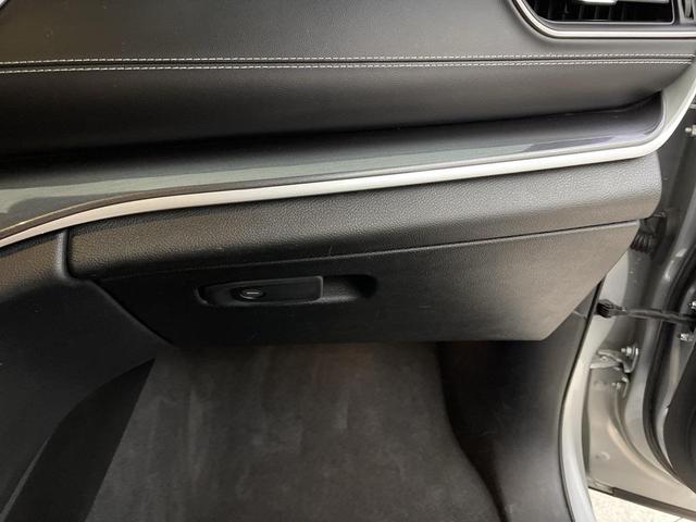Photo of 2021 Silver Zynith Jeep Grand Cherokee L