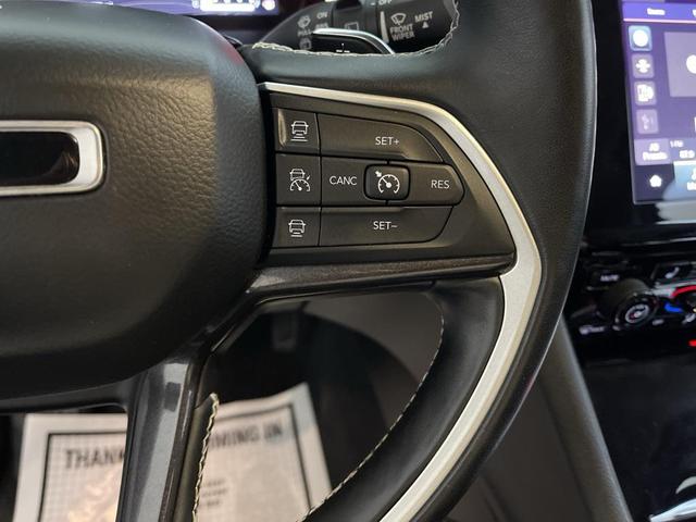 Photo of 2021 Silver Zynith Jeep Grand Cherokee L