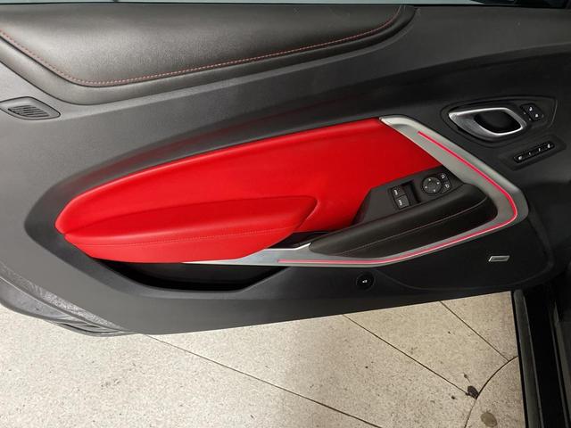 Photo of 2023 Black Chevrolet Camaro