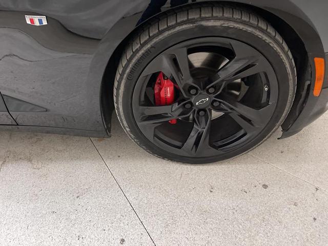 Photo of 2023 Black Chevrolet Camaro