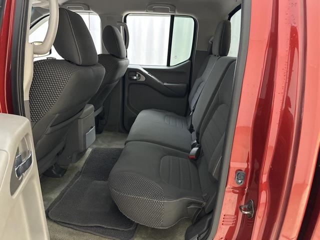 Photo of 2015 Lava Red Nissan Frontier