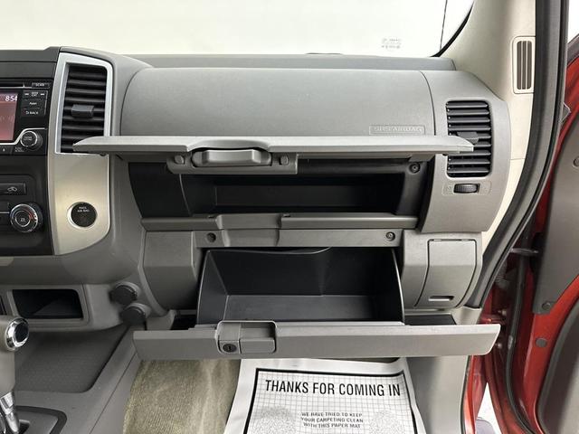 Photo of 2015 Lava Red Nissan Frontier