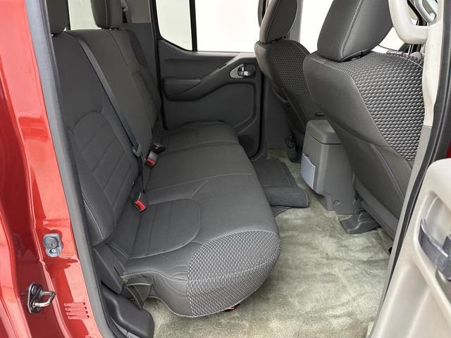 Photo of 2015 Lava Red Nissan Frontier