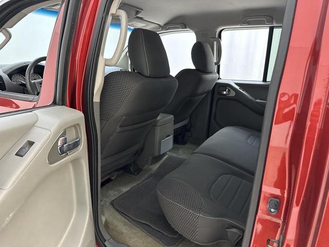 Photo of 2015 Lava Red Nissan Frontier