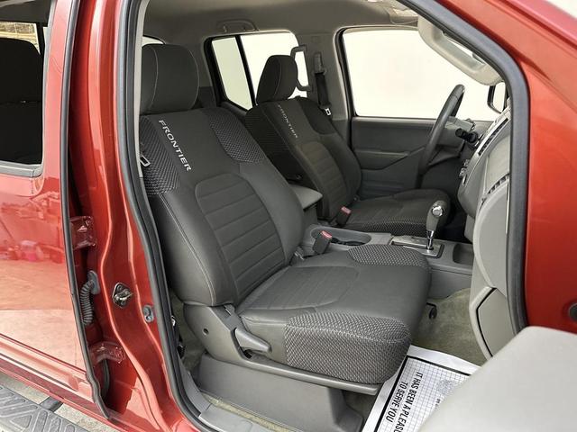 Photo of 2015 Lava Red Nissan Frontier