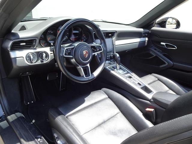 Photo of 2019 Black Porsche 911