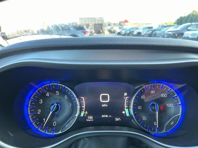 Photo of 2023 Fathom Blue Pearlcoat Chrysler Pacifica