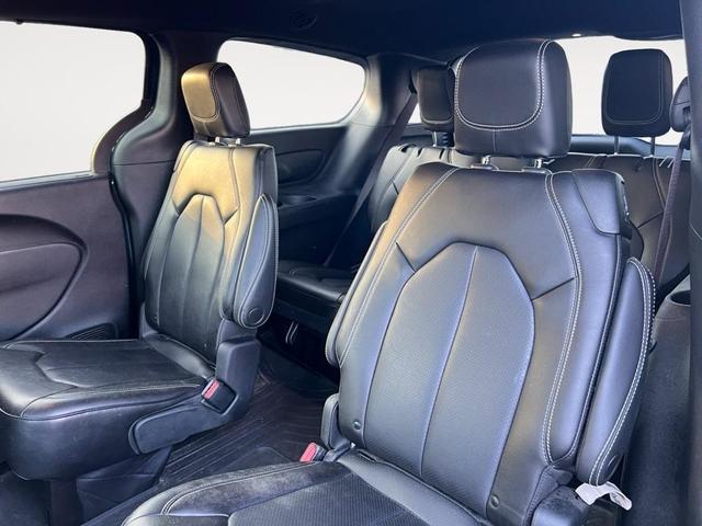 Photo of 2023 Fathom Blue Pearlcoat Chrysler Pacifica