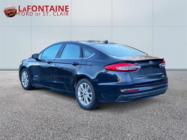 Photo of 2019 Black Ford Fusion Hybrid