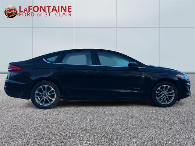 Photo of 2019 Black Ford Fusion Hybrid