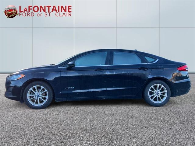 Photo of 2019 Black Ford Fusion Hybrid