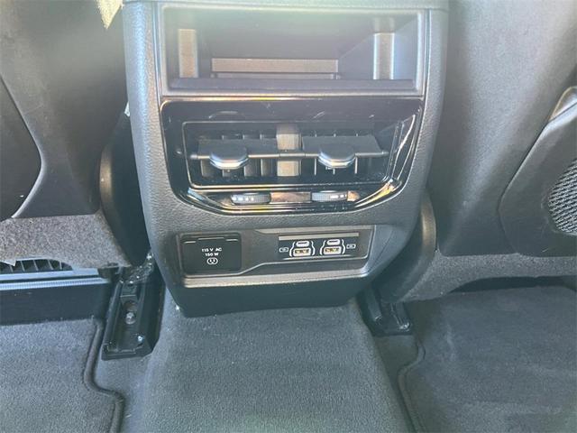 Photo of 2024 Silver Zynith Jeep Grand Cherokee